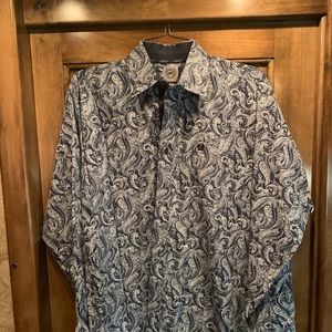 Cinch  long sleeve western button up.